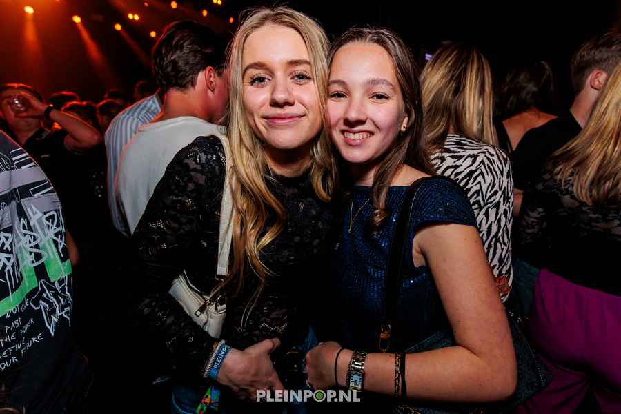 Publiek Bewerkt    (110)